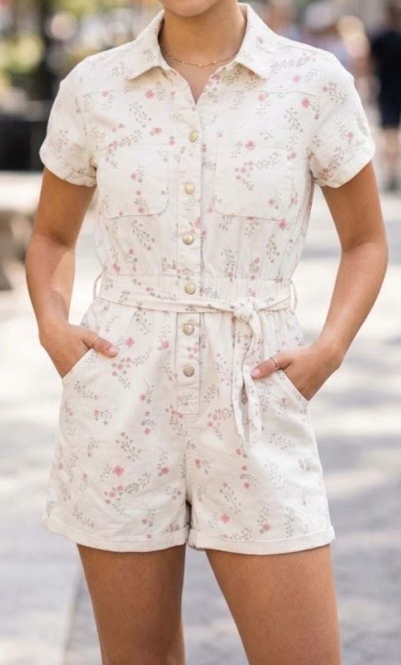 Celebrity Pink junior's Short Sleeve Floral Romper Size L 11-13